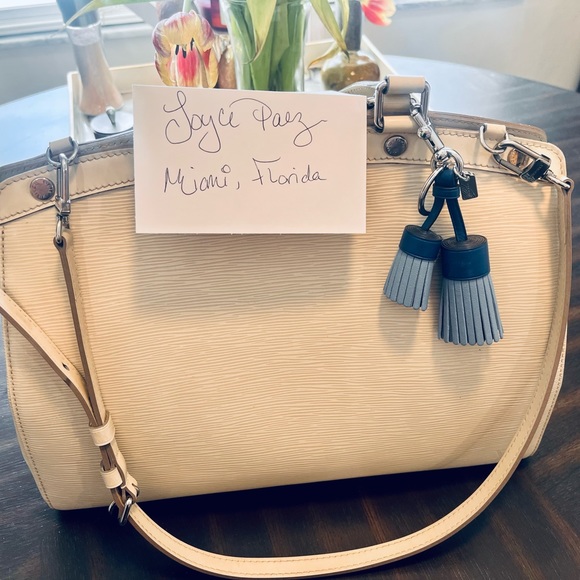 Louis Vuitton 💯 Brea MM Ivory Pre Loved with Dust Bag - Picture 2 of 15